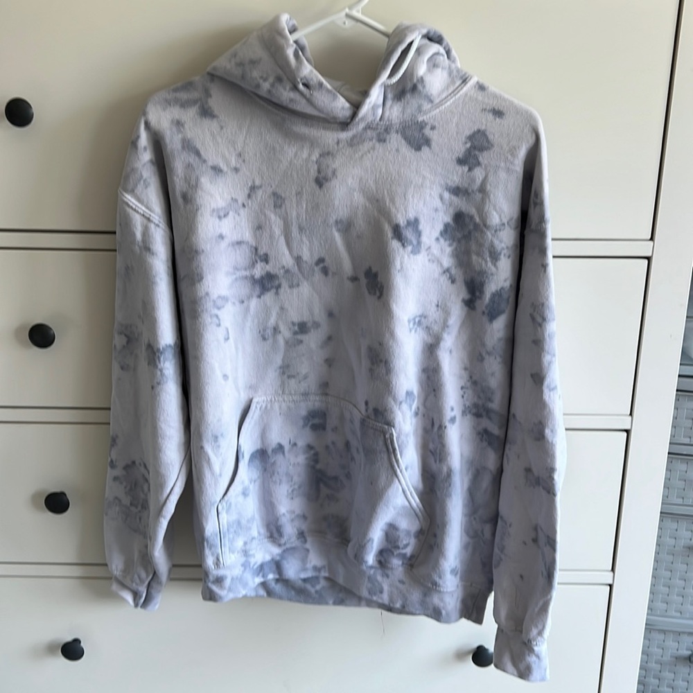 tie dye sweatshirt